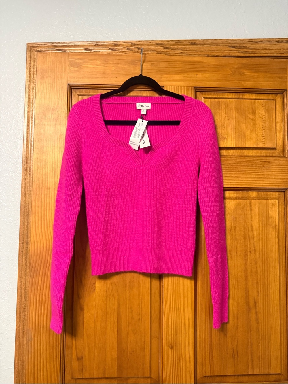 Women's Hot Pink V-Neck Ribbed Sweater